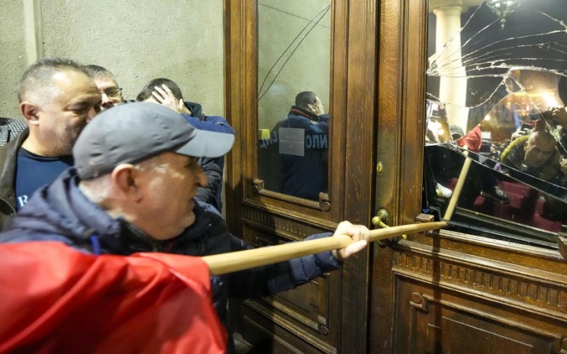 Președintele Serbiei: Nu este revoluție!