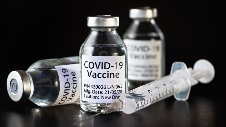 Vaccinuri anti-COVID: un studiu francez arată o creștere cu 20% a riscului de tulburări menstruale