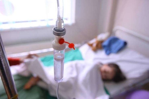 Opt copii, internați cu botulism la spitalul din Timișoara. Care este starea pacienților