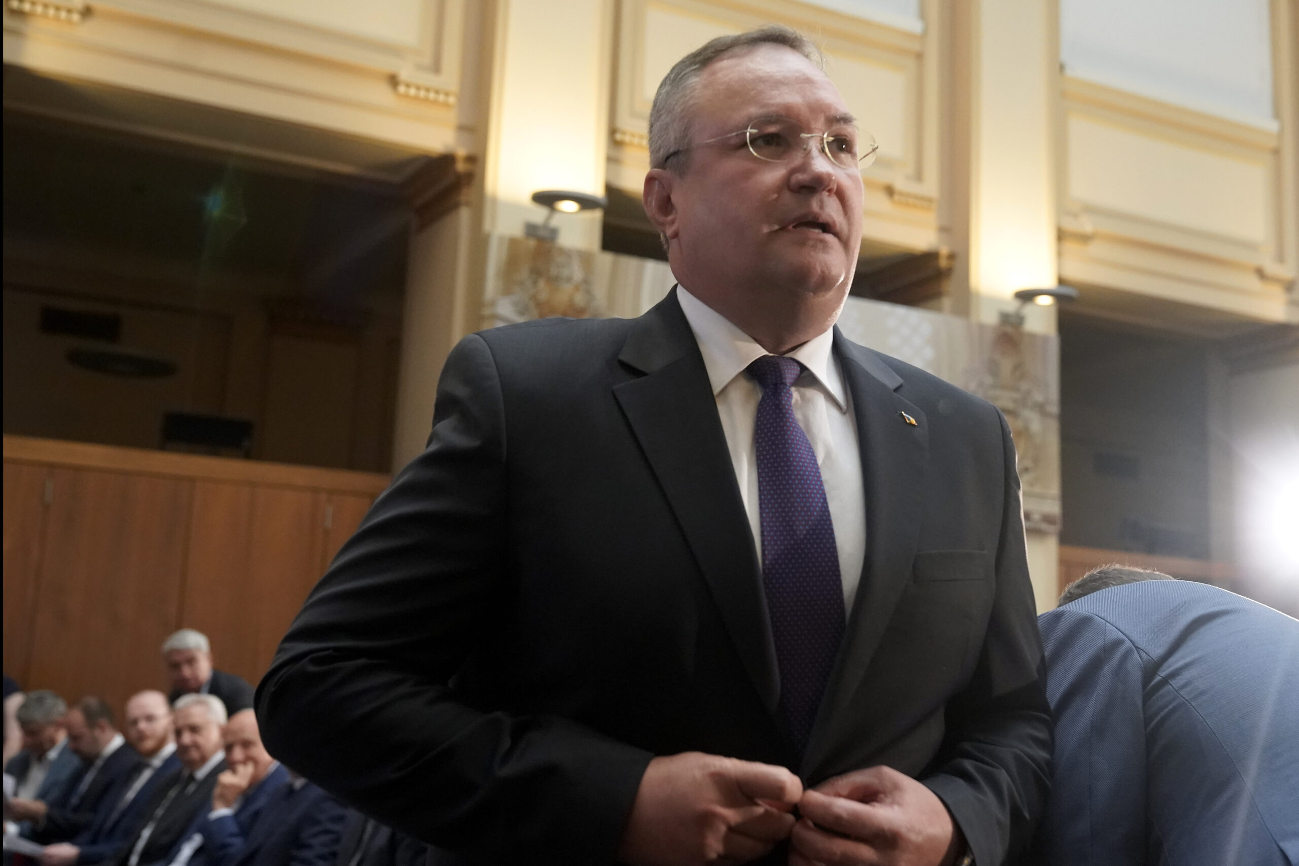 PNL l-a mandatat pe Nicolae Ciucă să discute comasarea în coaliție