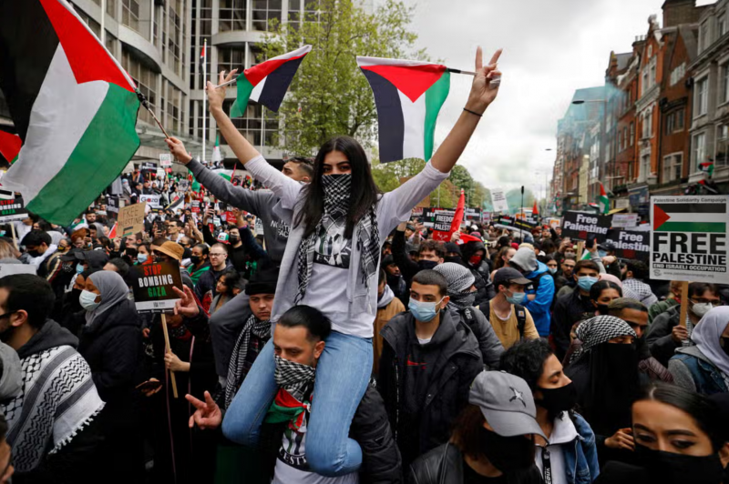 Demonstraţie pro palestiniană uriașă la Washington: protestatarii au cerut încetarea focului în Gaza