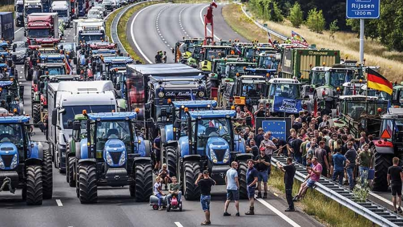 Fermierii bulgari au cedat nervos: protestele naționale încep cu blocarea autostrăzilor și a frontierelor