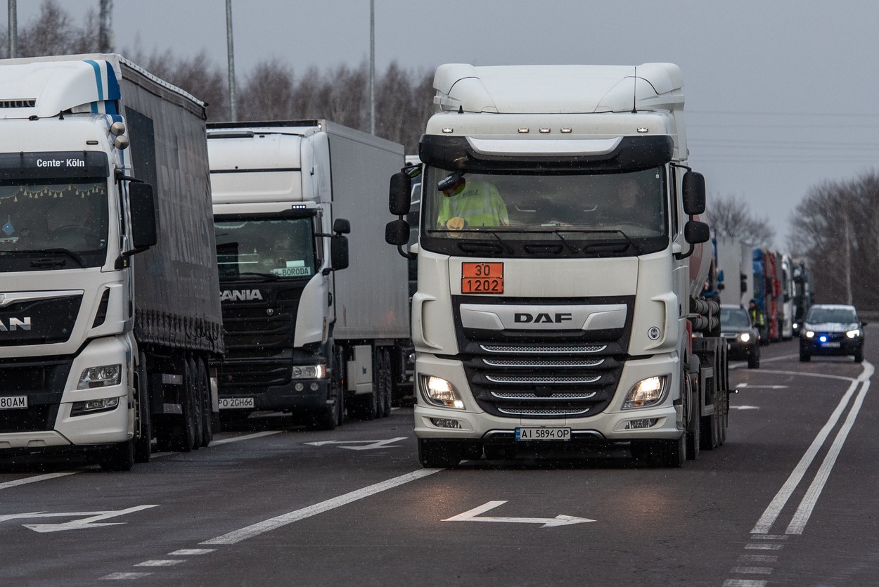 Șoferii de camioane din Polonia îl sfidează pe premierul Donald Tusk și continuă blocada la frontiera cu Ucraina