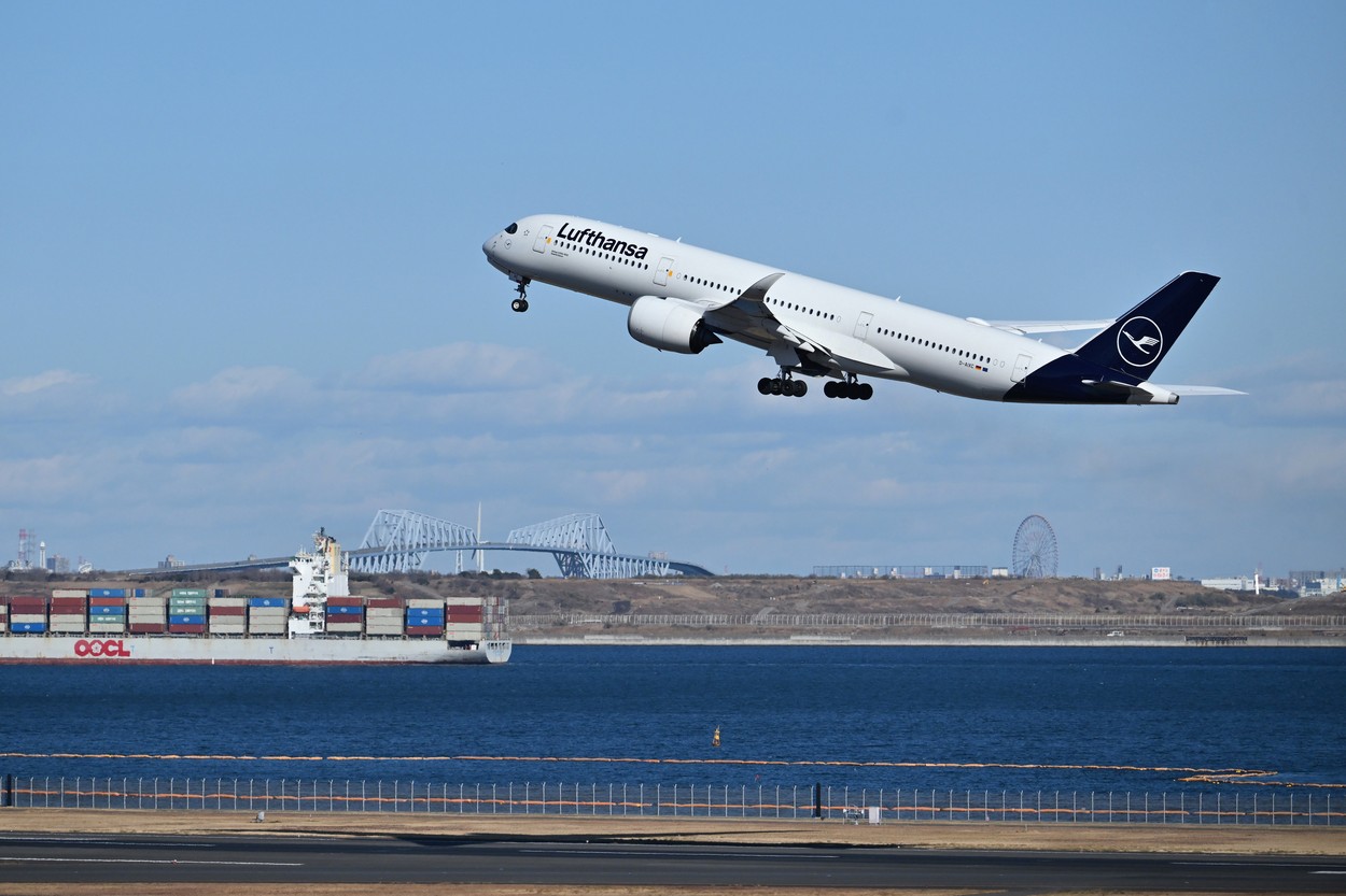 Lufthansa renunță la zborurile pe rutele Frankfurt-Cluj-Napoca și Frankfurt-Timișoara