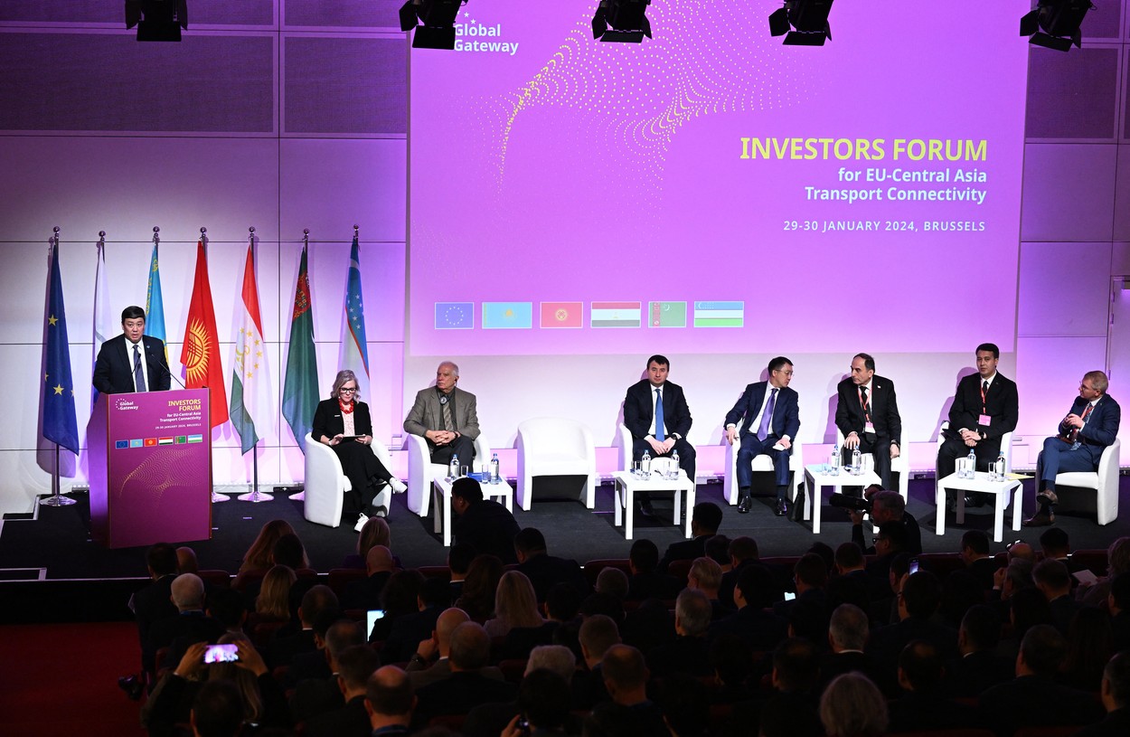 UE face investiții MASIVE pentru dezvoltarea rutelor de transport între Europa și Asia Centrală