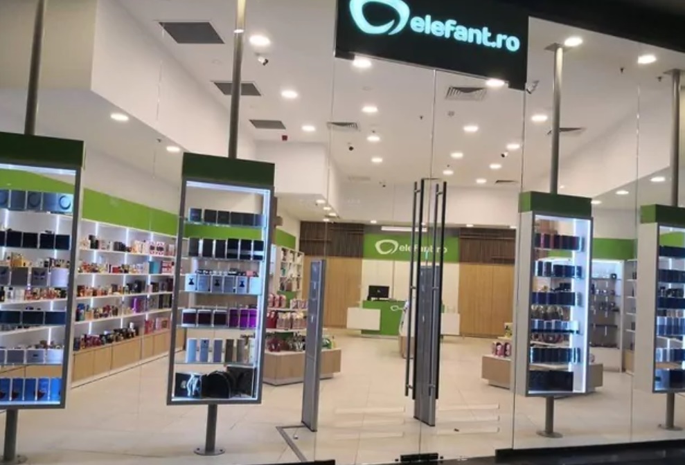 Retailerul online elefant.ro cere deschiderea procedurii de insolvență.