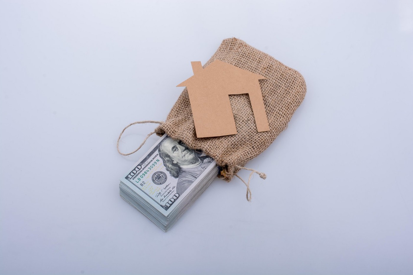 Valoarea creditelor imobiliare neperformante A DEPĂȘIT rezervele celor mai mari bănci din SUA