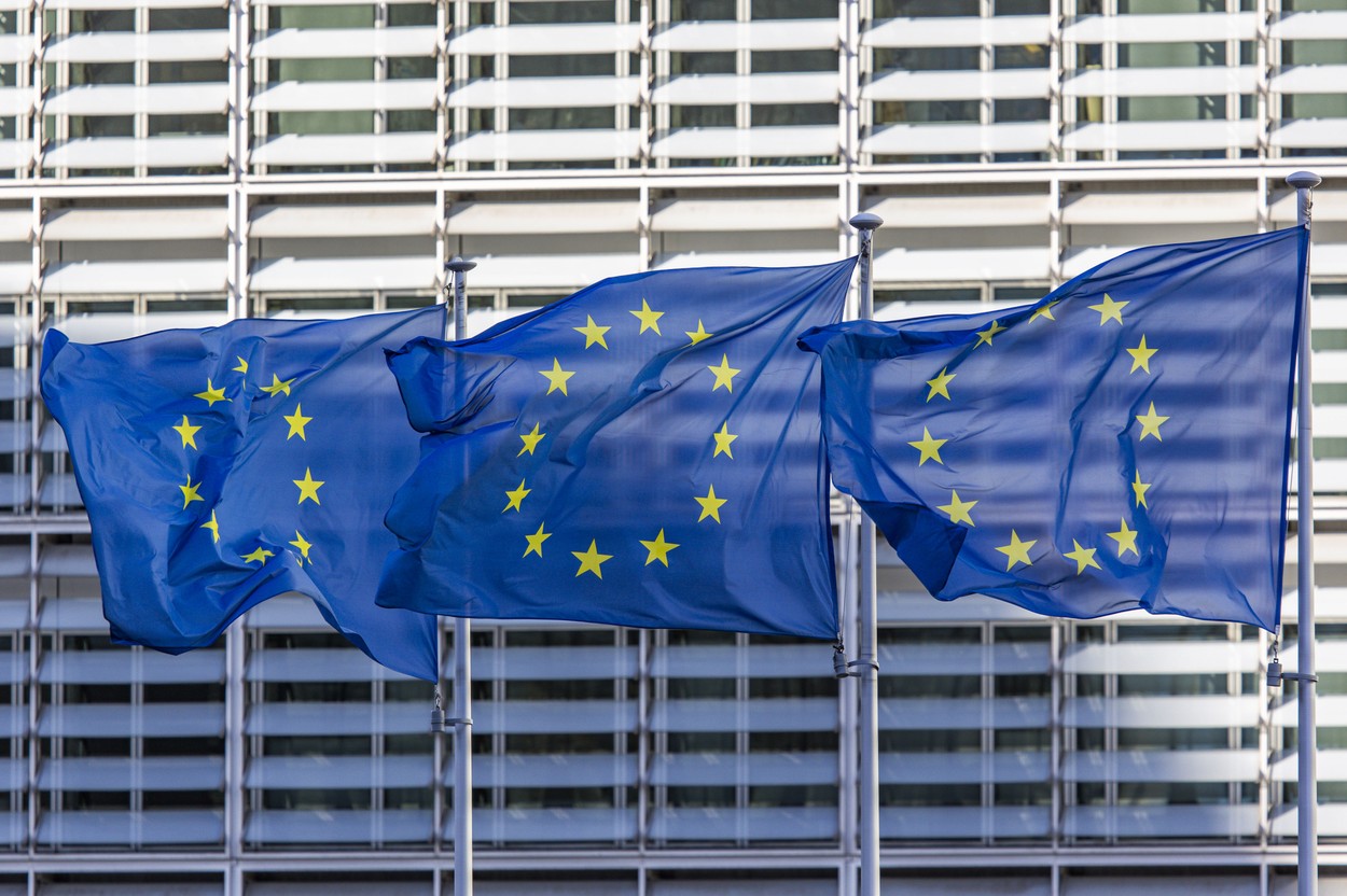 Prelungirea controalelor în Spațiul Schengen reflectă EȘECUL ideii Uniunii Europene