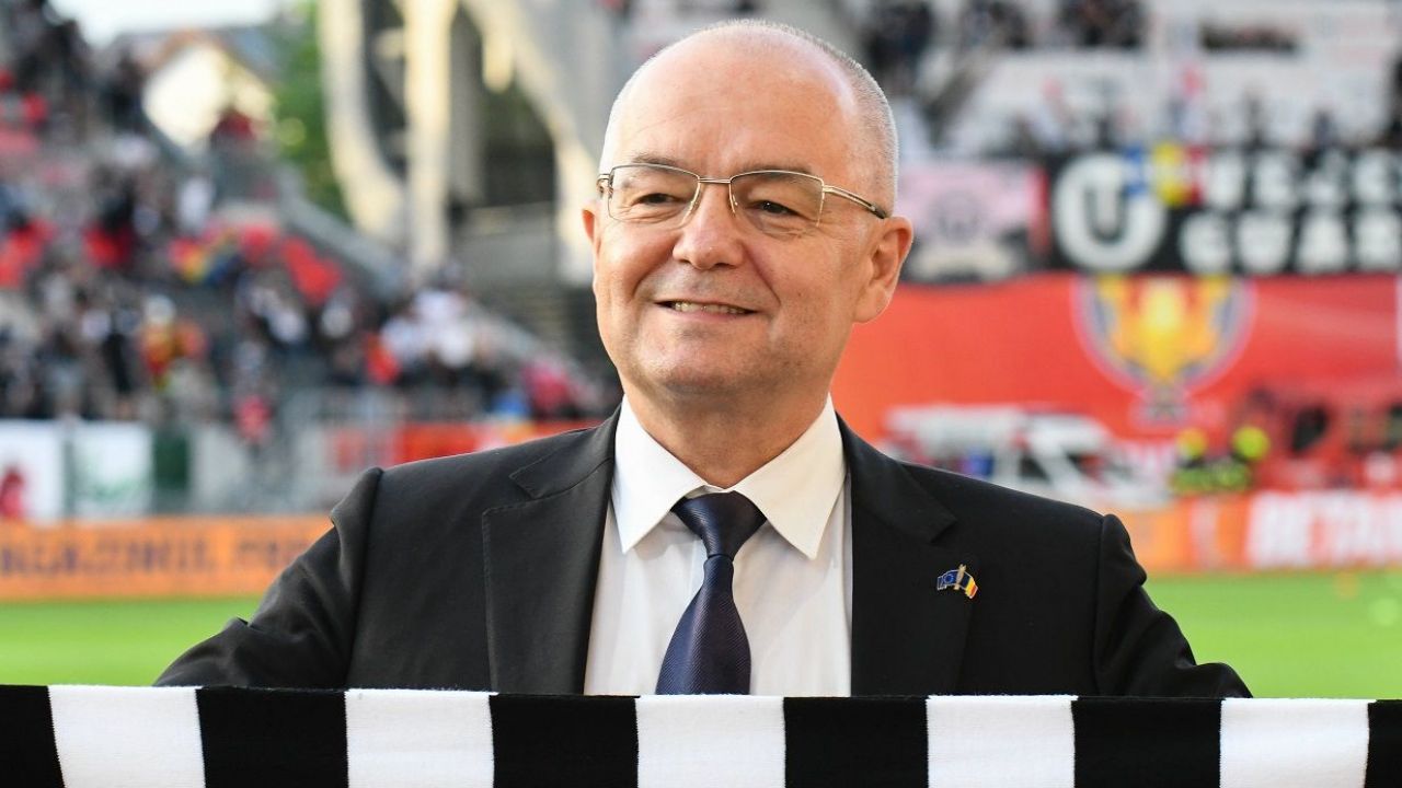 Emil Boc face acuzații de blat după meciul lui Sepsi: „Petrolul, rușinea fotbalului românesc! Vă rog să vă uitați la ei”