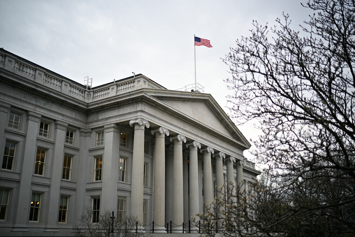 Statele Unite SANCȚIONEAZĂ tranzacții comerciale ale Siriei, Iranului și militanților huthi din Yemen