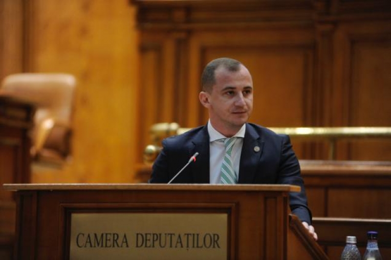 Alfred Simonis dezvăluie că Alin Nica a negociat să fie primit în PSD. Nica: Mă îndoiesc de inteligența lui