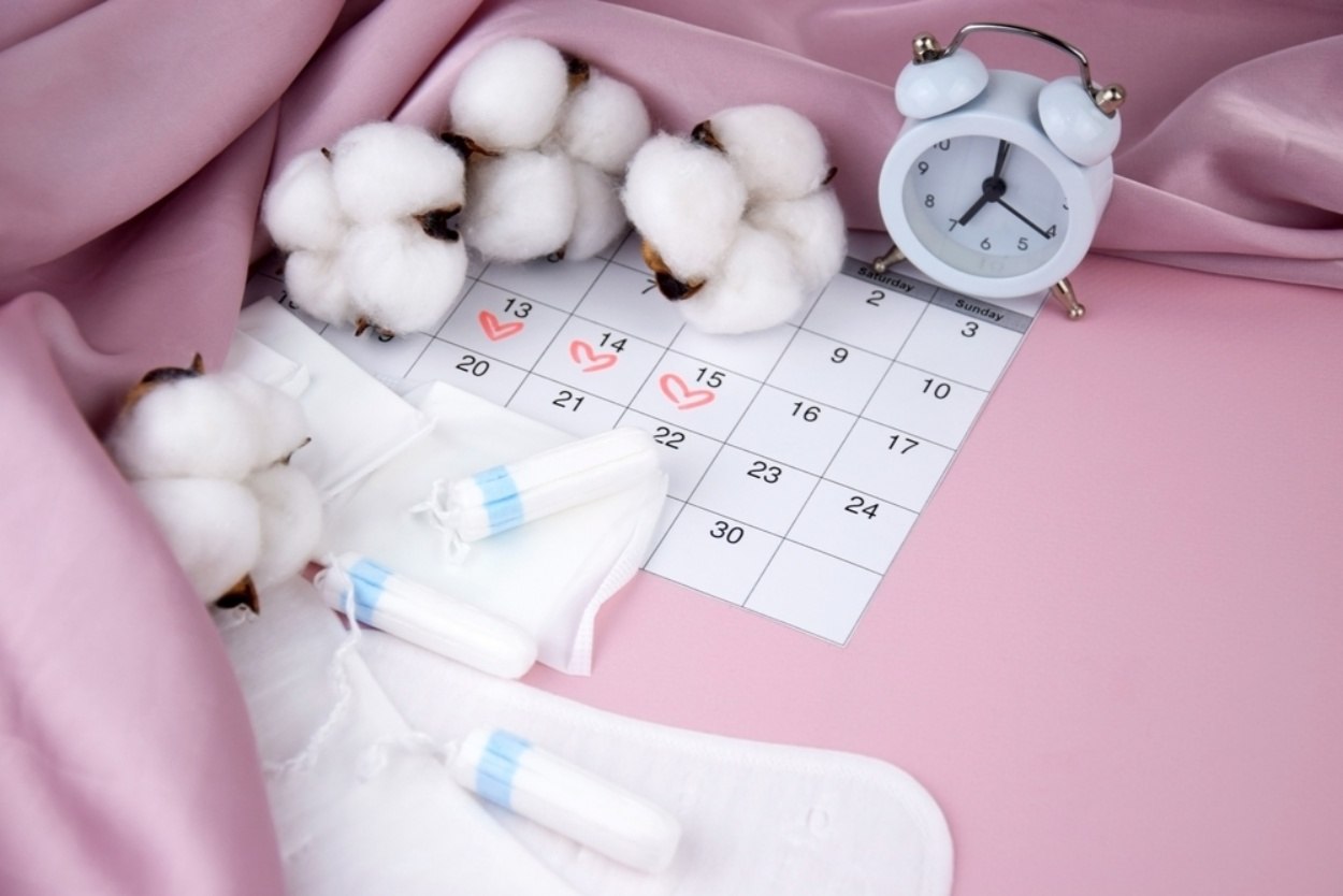 Menstruația apare la vârste mai mici, conform unui studiu. Ce înseamnă acest lucru pentru sănătate