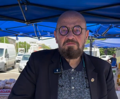 Noroc cu CAMPANIA! Așa îl mai auzim și noi pe Nicușor vorbind cu cetățenii