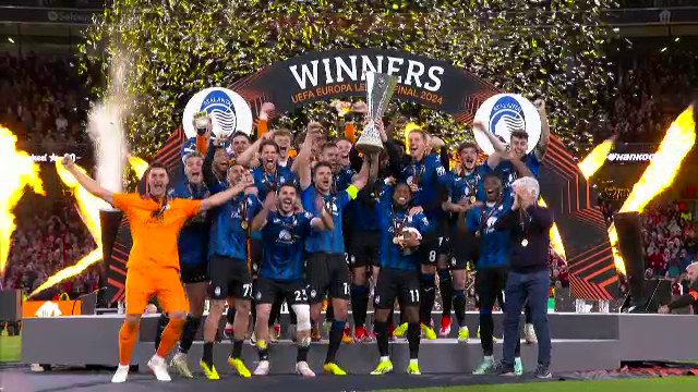 Aleksander Ceferin i-a înmânat trofeul Europa League lui Berat Djimsiti, iar căpitanul Atalantei a celebrat succesul alături de colegii săi