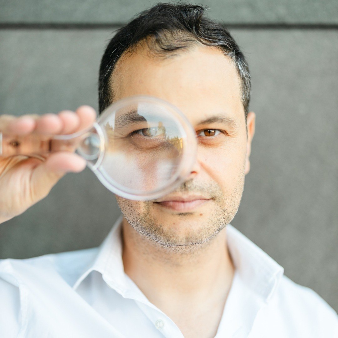 Alin Ghinea, specialist Iridologie: „Irisul nu minte niciodată. Este oglinda perfectă a ceea ce suntem“