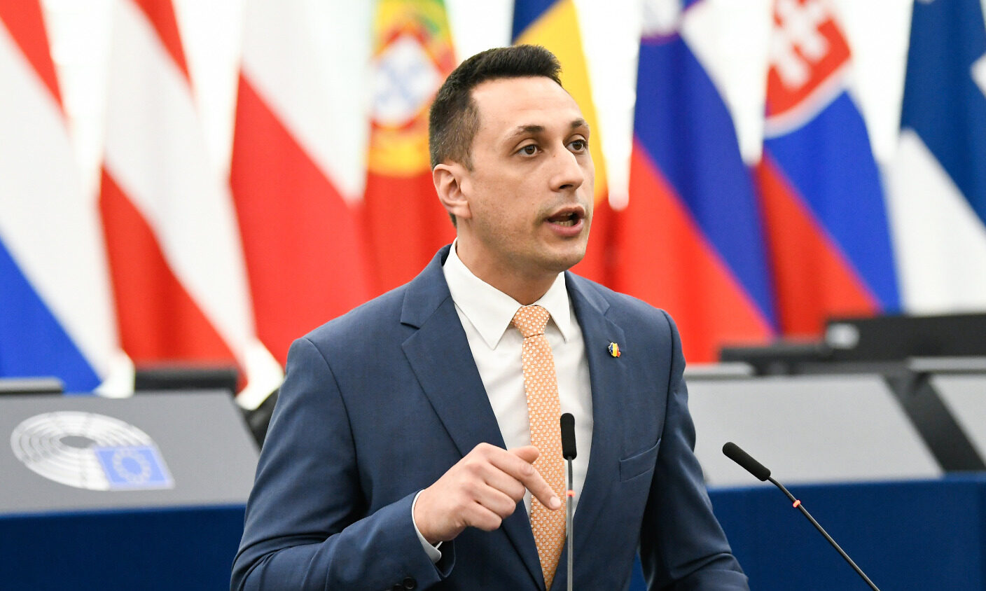 Dacă ai URMĂRIRE PENALĂ începută, nu poţi fi candidat