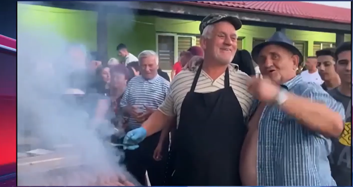 Primarul dintr-o comună din Gorj, declarat CÂȘTIGĂTOR cu 85% din voturi, a dat o petrecere cu mici și bere pentru localnici