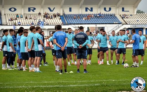 Corvinul Hunedoara a început pregătirea! Cum arată lotul de Europa League al lui Florin Maxim + amicale cu două echipe campioane