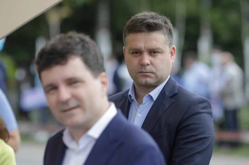 Nu îl urăsc pe Nicuşor Dan, dar tango de unul singur nu pot