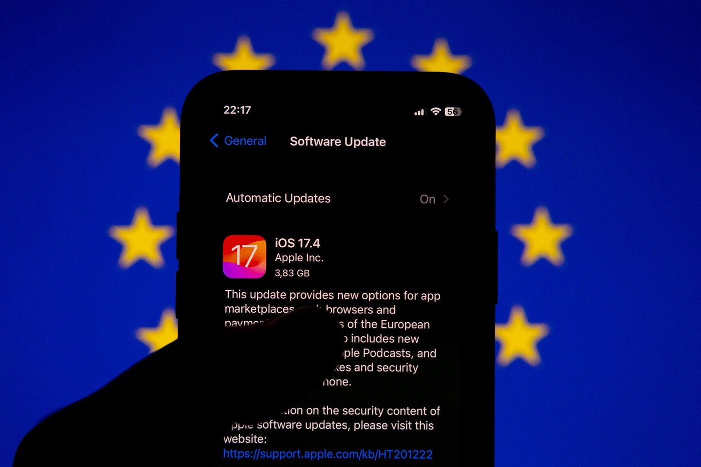 Apple amână lansarea în UE a unor aplicații bazate pe INTELIGENȚĂ ARTIFICIALĂ /Compania americană critică reglementările comunitare