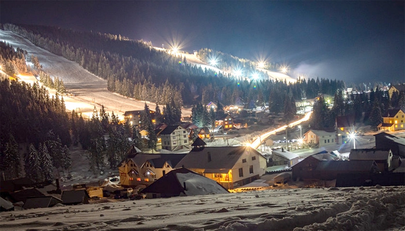 Cea mai frumoasă stațiune din România pentru a te odihni. Peisajele sunt mirifice și îți poți auzi propriile gânduri