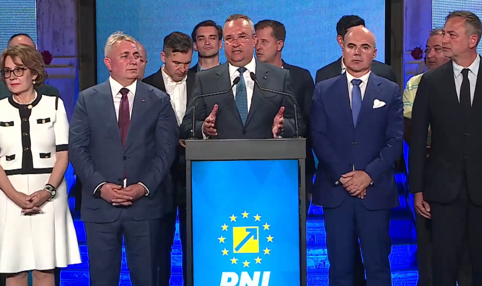 Nicolae Ciucă afirmă că își dorește ca PNL să guverneze alături cu USR după alegeri. Apar dezvăluiri despre circuitul banilor la liberali