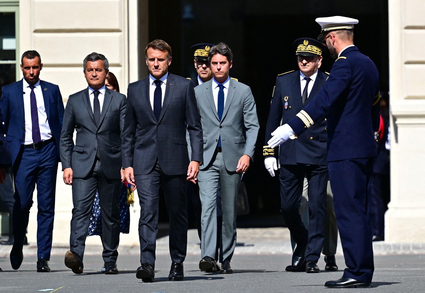 Premierul demisionar al Franței propune MENȚINEREA nivelului creditelor de stat, în efortul de pregătire a bugetului pe 2025