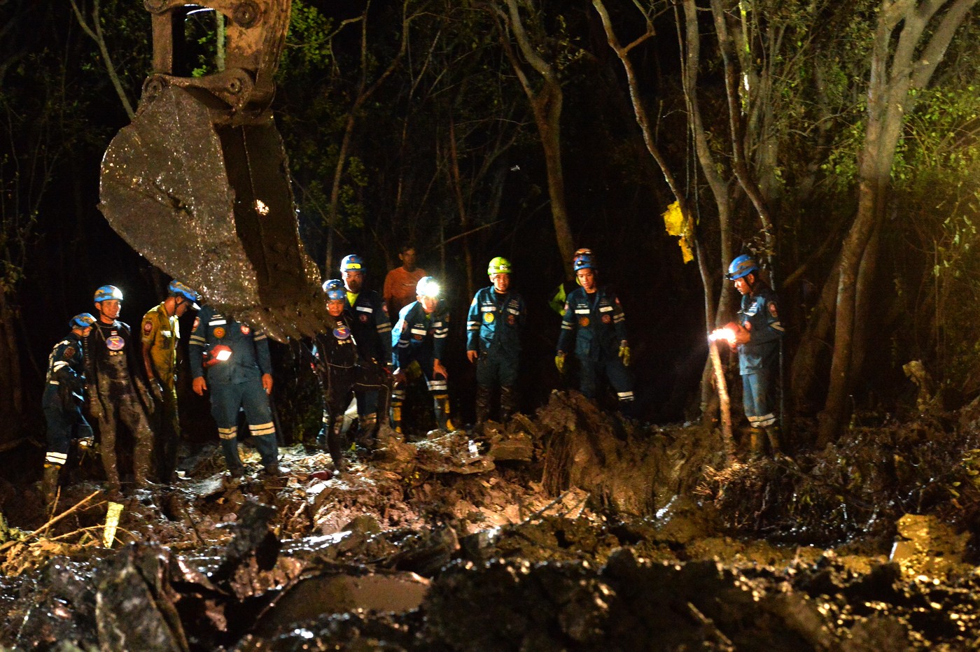 Un avion cu nouă pasageri la bord s-a prăbușit în Thailanda. Accidentul s-a produs în apropiere de Bangkok