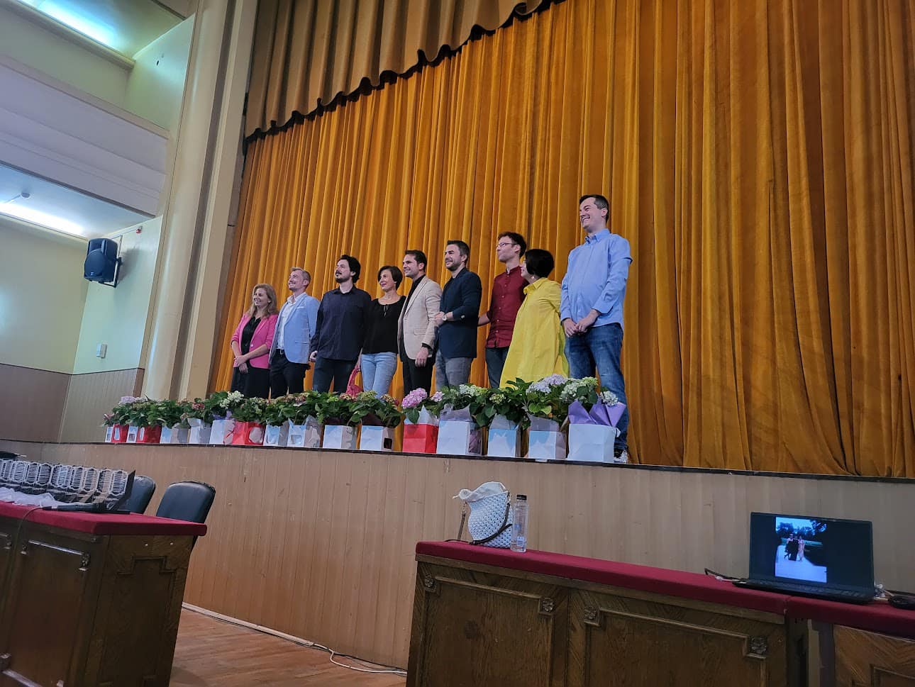 Am luat 10, după ce am stat în cap și în mâini