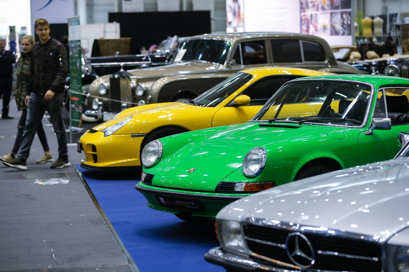 Producătorii auto germani planifică reduceri de COSTURI după scăderea vânzărilor în CHINA