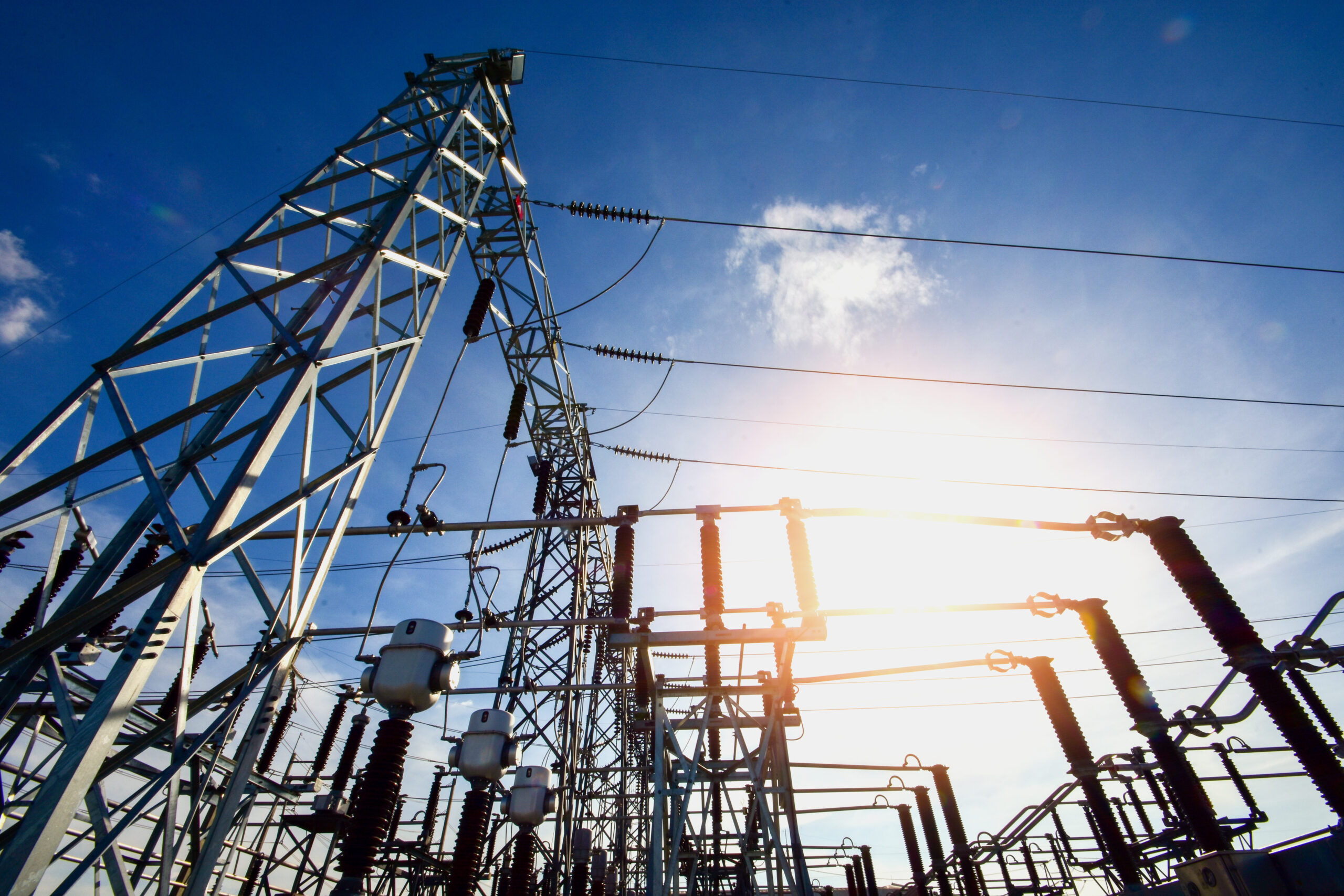 Facturile la curent s-ar putea DUBLA. Electrica Furnizare a stabilit un tarif unic, care va fi aplicat de la 1 aprilie 2025