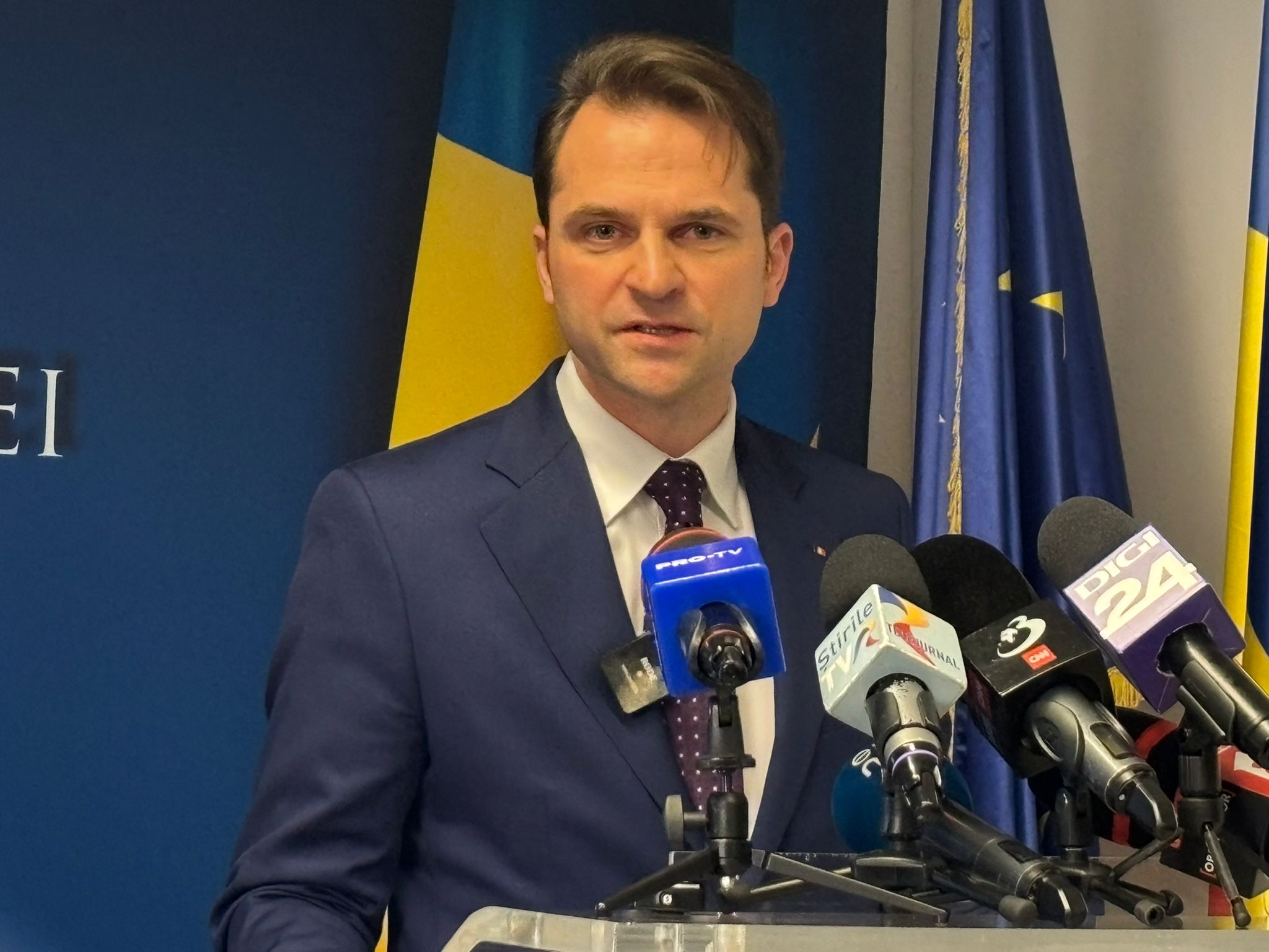 Ministerul Energiei a lansat în consultare publică un apel de proiecte pentru BATERII independente de stocare. Ce fonduri sunt alocate