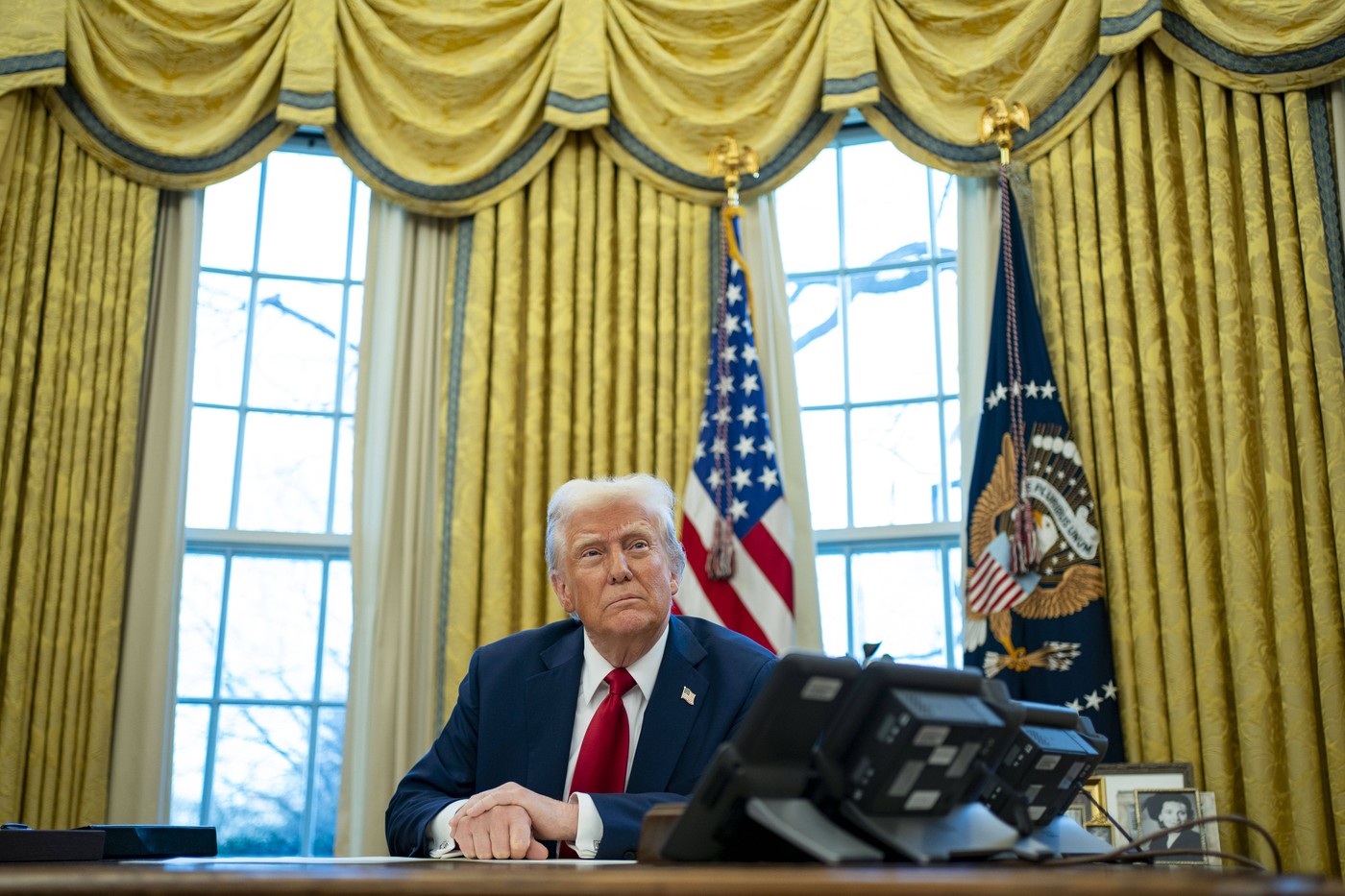 Donald TRUMP ordonă revizuirea standardelor în transportul aerian, după accidentul produs în Washington