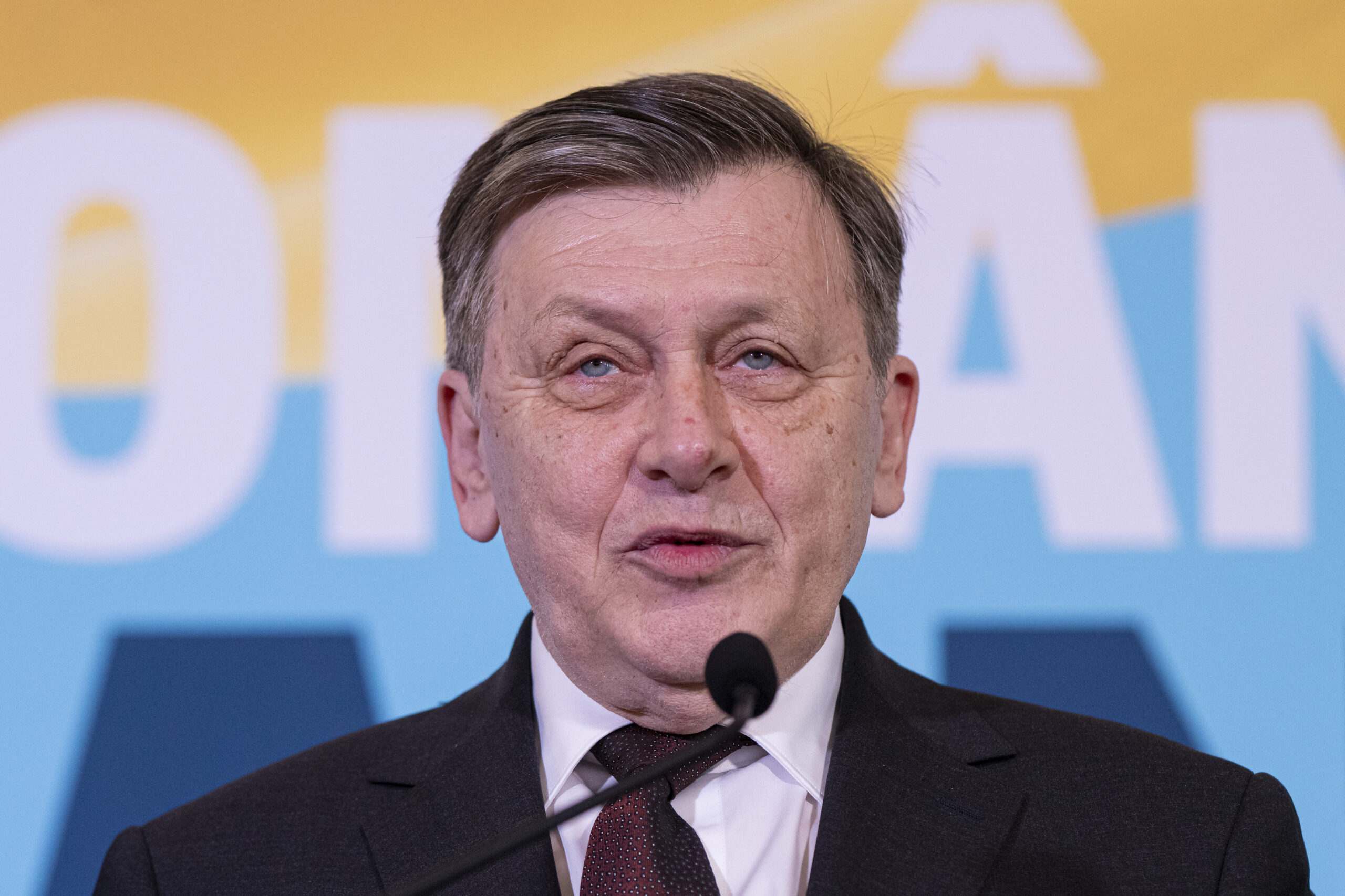 Vreau să fiu un preşedinte model pentru clasa politică din România