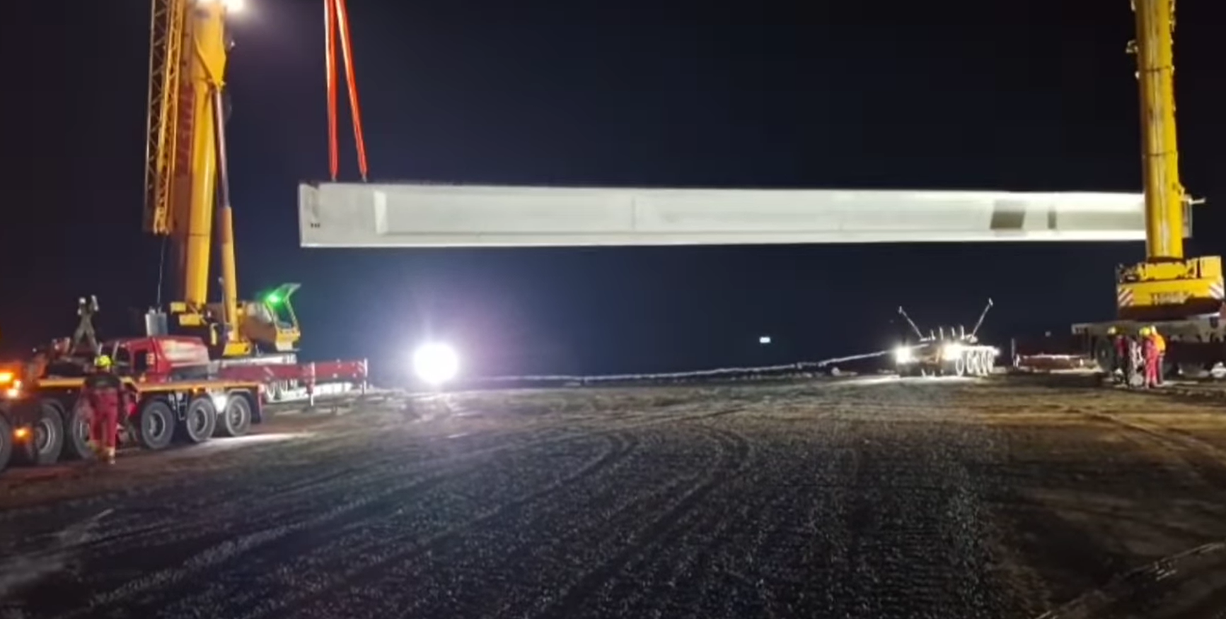 „A început transportul primelor grinzi pentru execuția viaductului de la Boița de pe șantierul Secțiunii 2 a autostrăzii Sibiu-Pitești!”