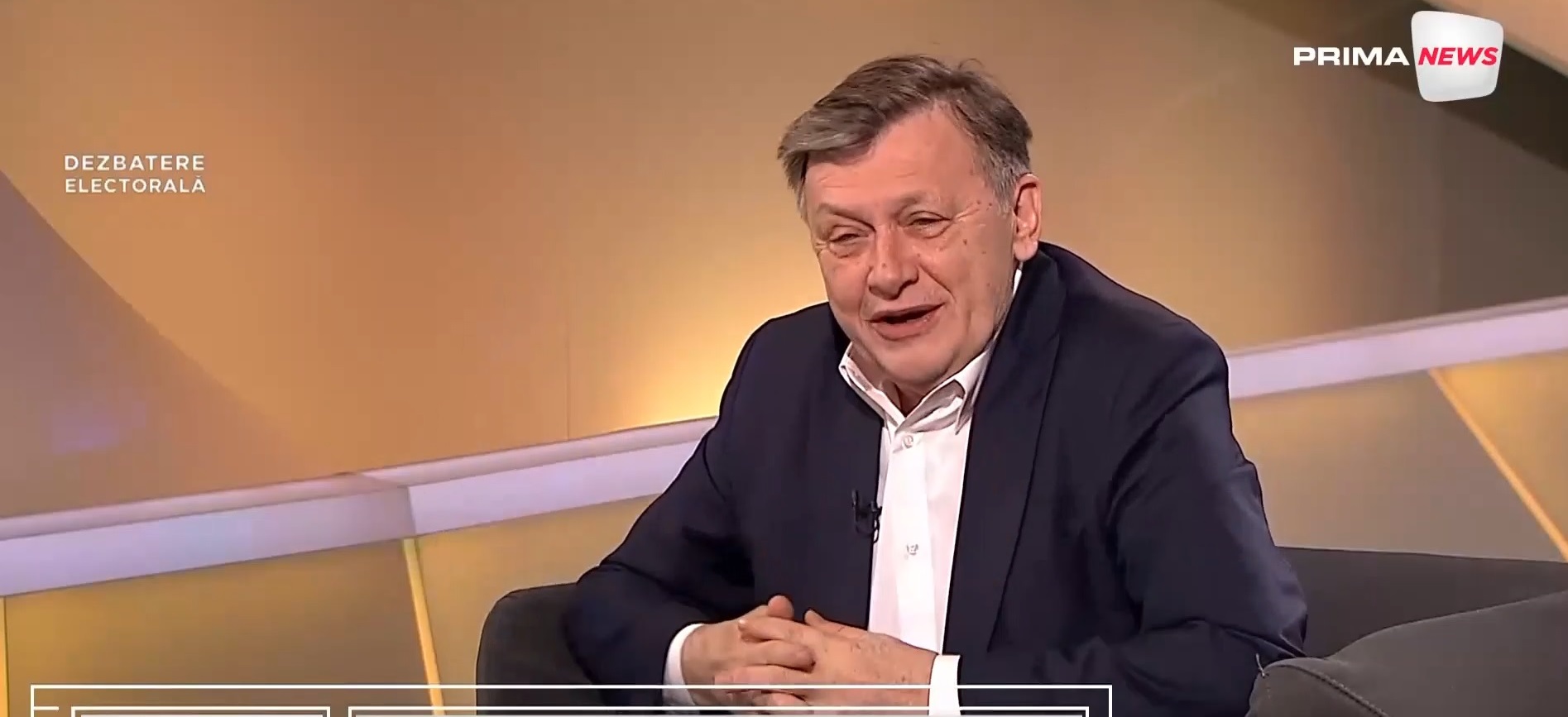 „Spălarea picioarelor, suprema împlinire a demnităţii unui conducător”