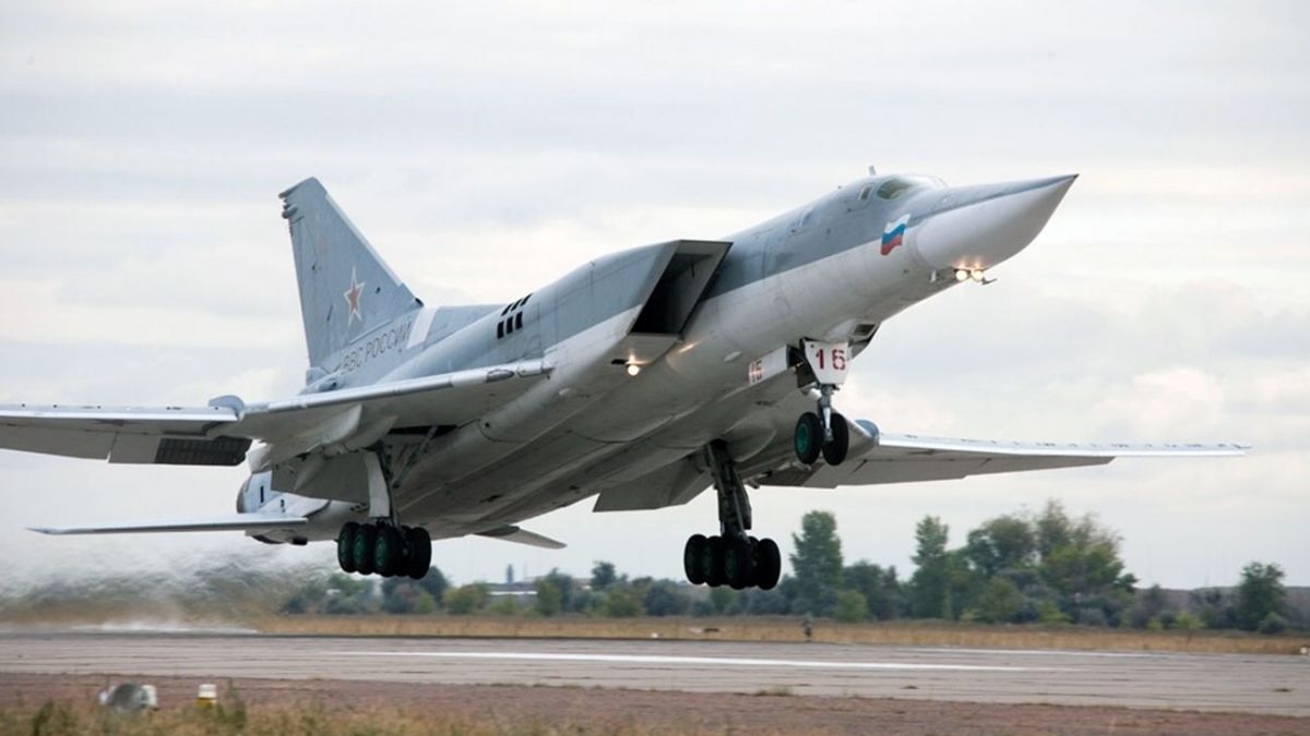 Un bombardier al Rusiei s-a prăbușit în Siberia