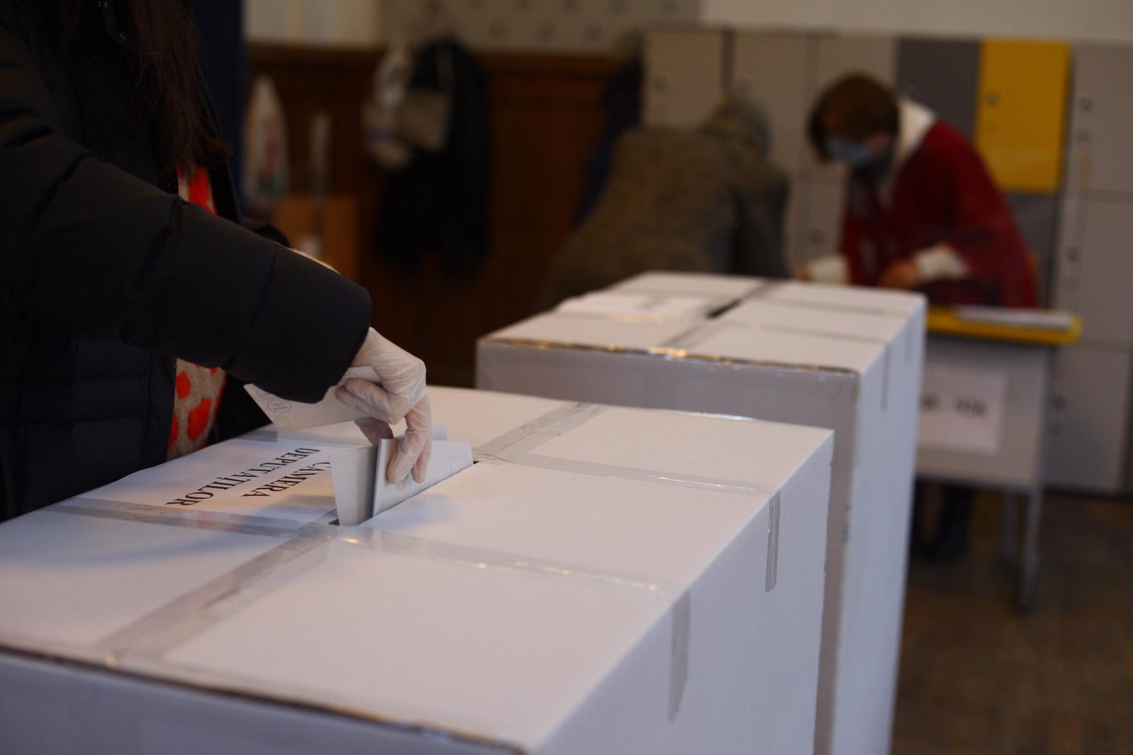 Cum afli la ce secție poți vota la alegerile prezidențiale 2025. Unde votezi dacă nu ești în localitatea de domiciliu