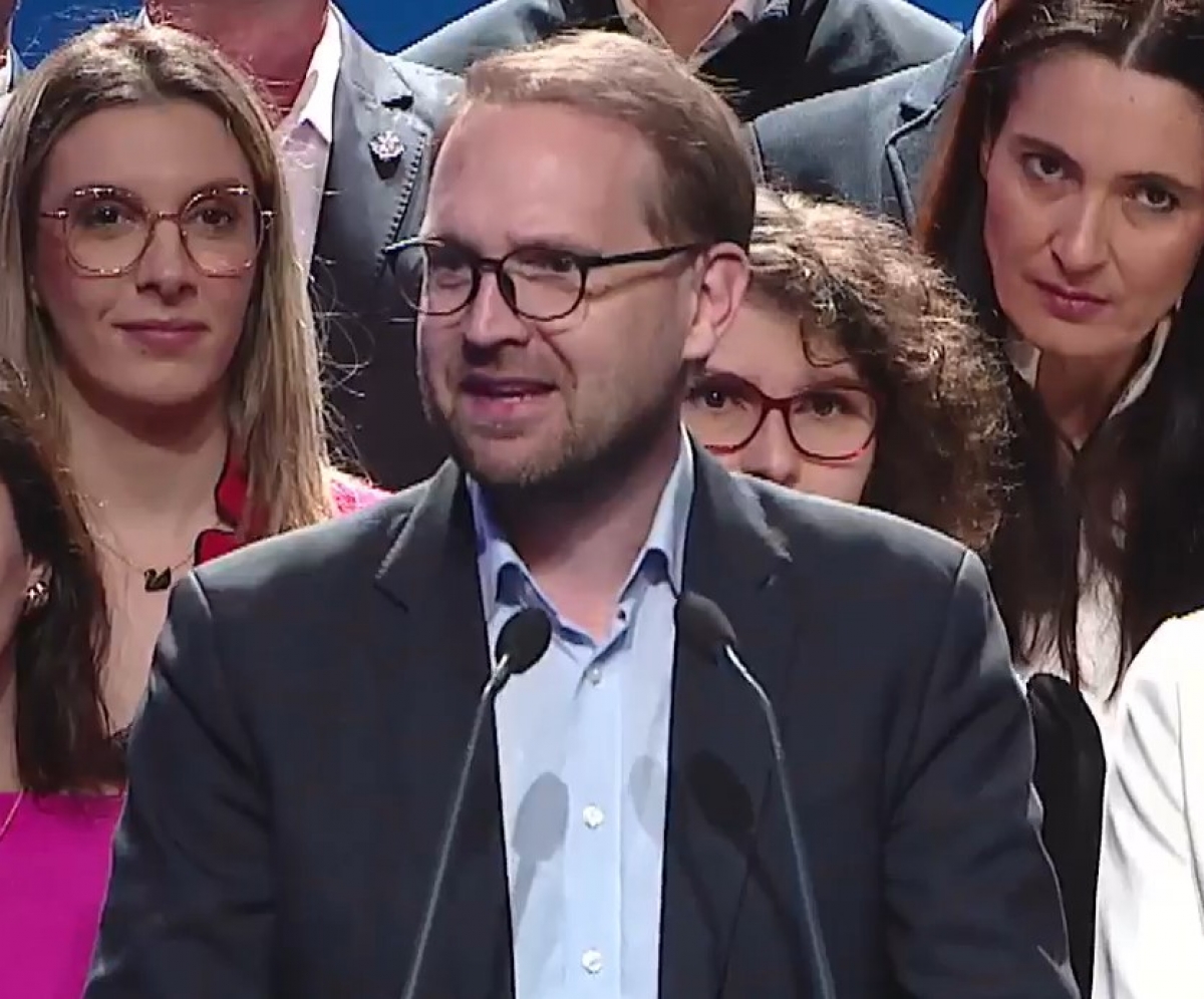 Protagonista mârlăniei și a bizareriei