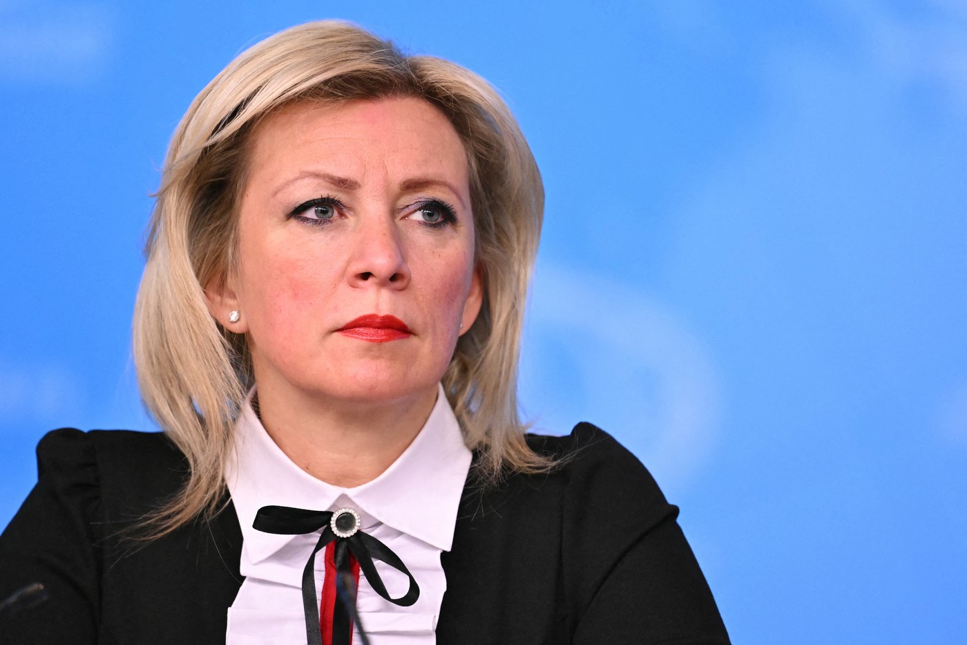 Maria Zakharova îl acuză pe Emmanuel Macron că a „controlat” alegerile din România și spune că Nicușor Dan nu ar fi câștigat „legal”