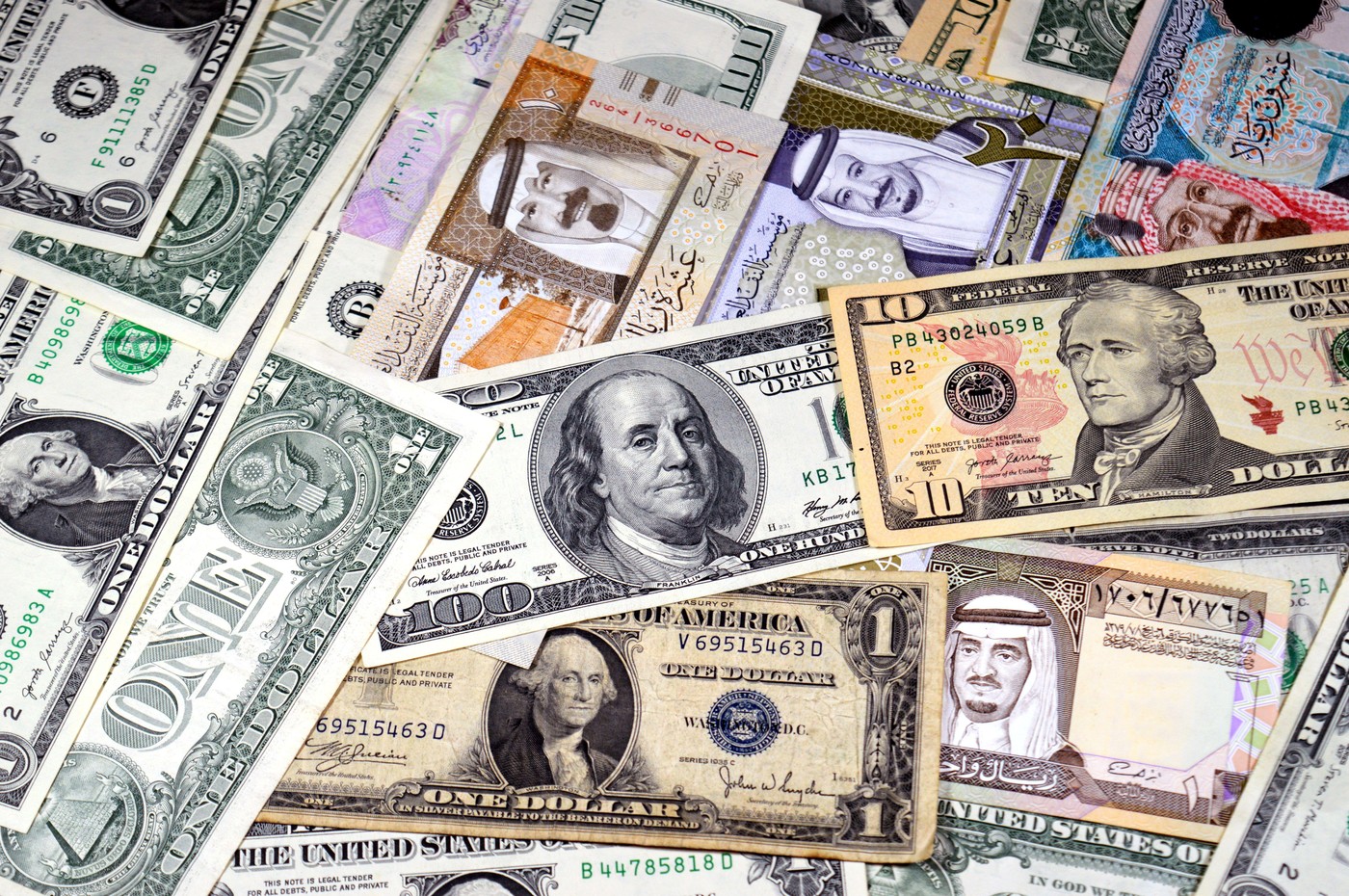 Creșterea economică globală, cu 0,4% mai mică în 2025 și 2026 decât se estima în ianuarie