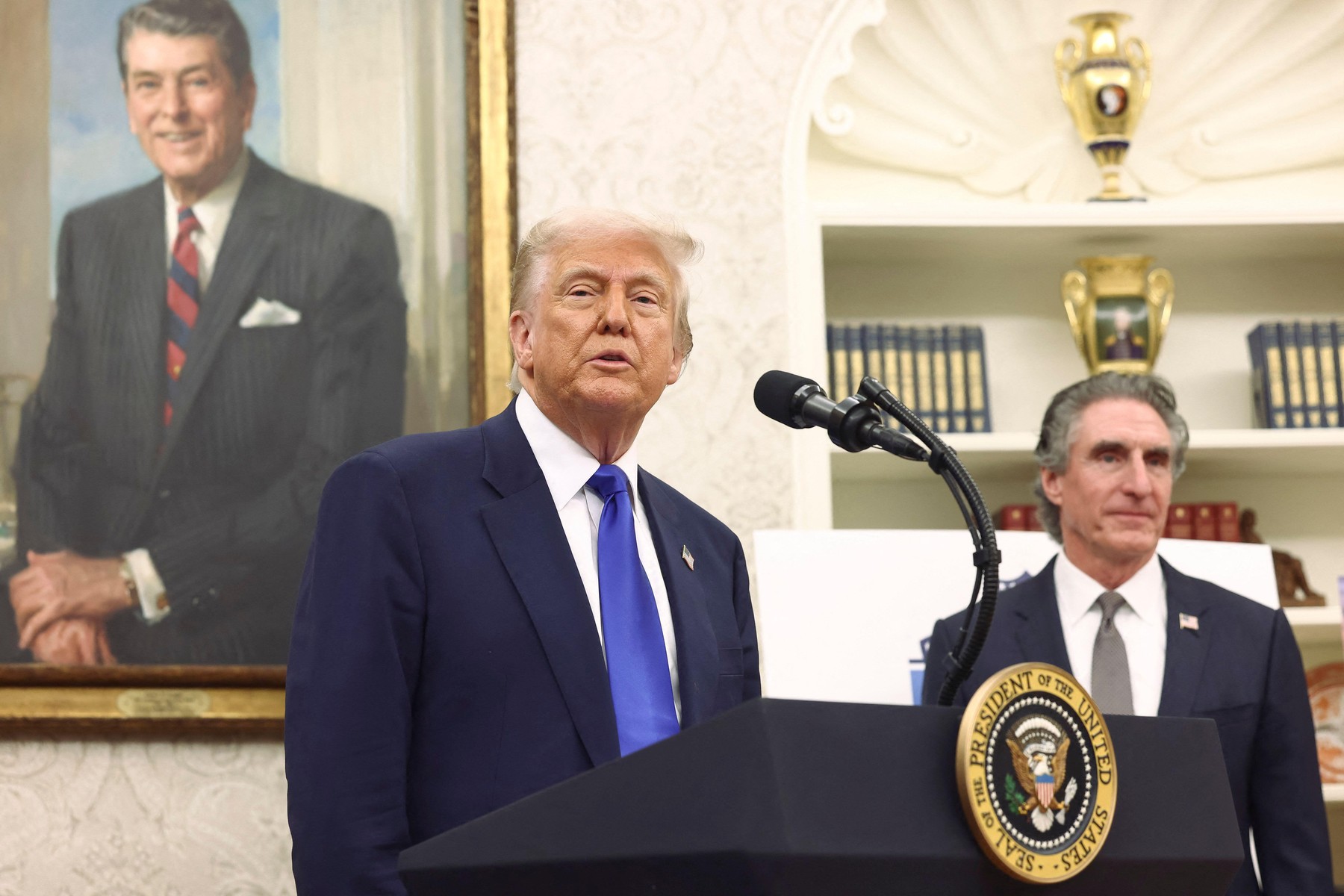 Trump încearcă să justifice taxarea FILMELOR produse în străinătate /„Industria filmului a fost decimată de alte țări, este și multă incompetență”