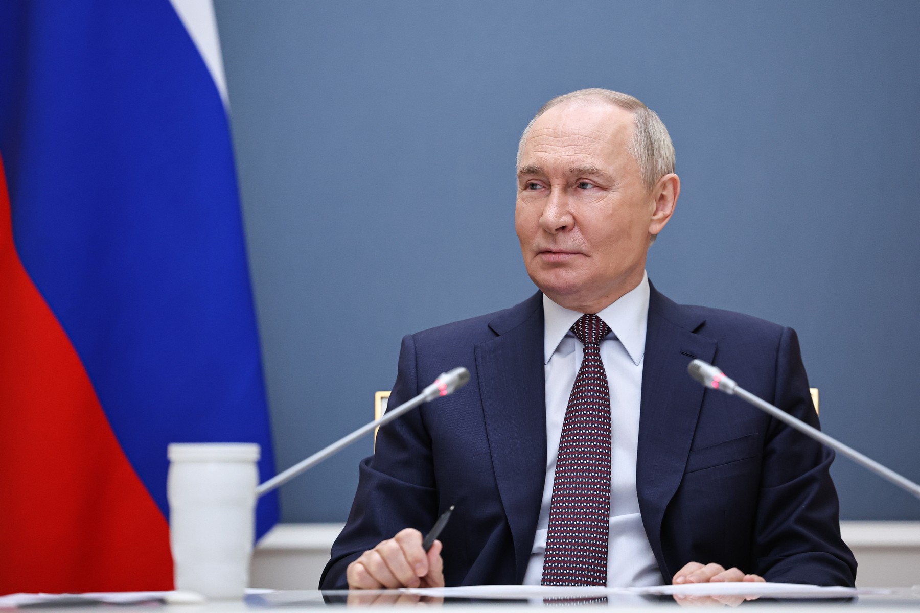 Rusia critică inițiativa lui Macron de a staționa arme atomice în alte țări europene /„Nu va contribui la stabilitate”