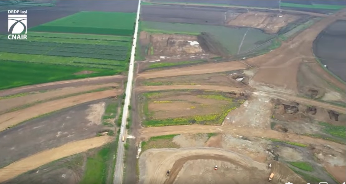 Imagini aeriene SPECTACULOASE surprinse de pe șantierul Autostrăzii A7 Bacău – Pașcani / Care este valoarea contractului