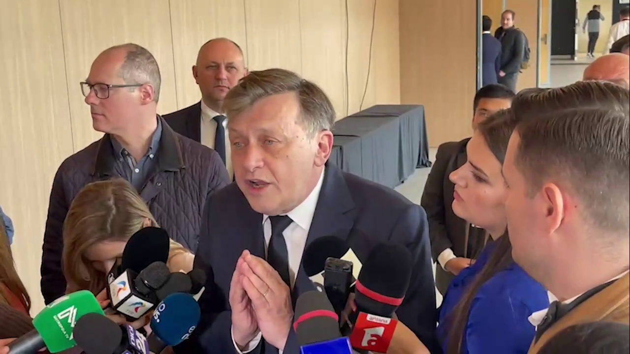„Reducerea deficitului fără taxe e o iluzie/ Să n-ajungem să regretăm regimul Iohannis!”