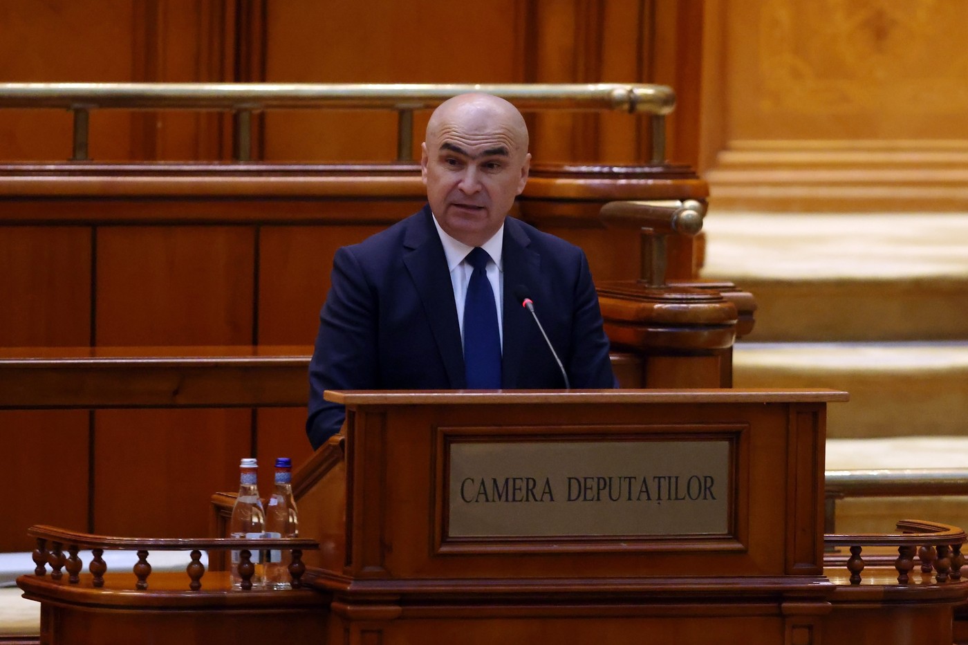 Nesimțirea s-a născut la Stat! Cazul Eximbank reprezintă un model de căpușare a unei instituții profitabile a statului