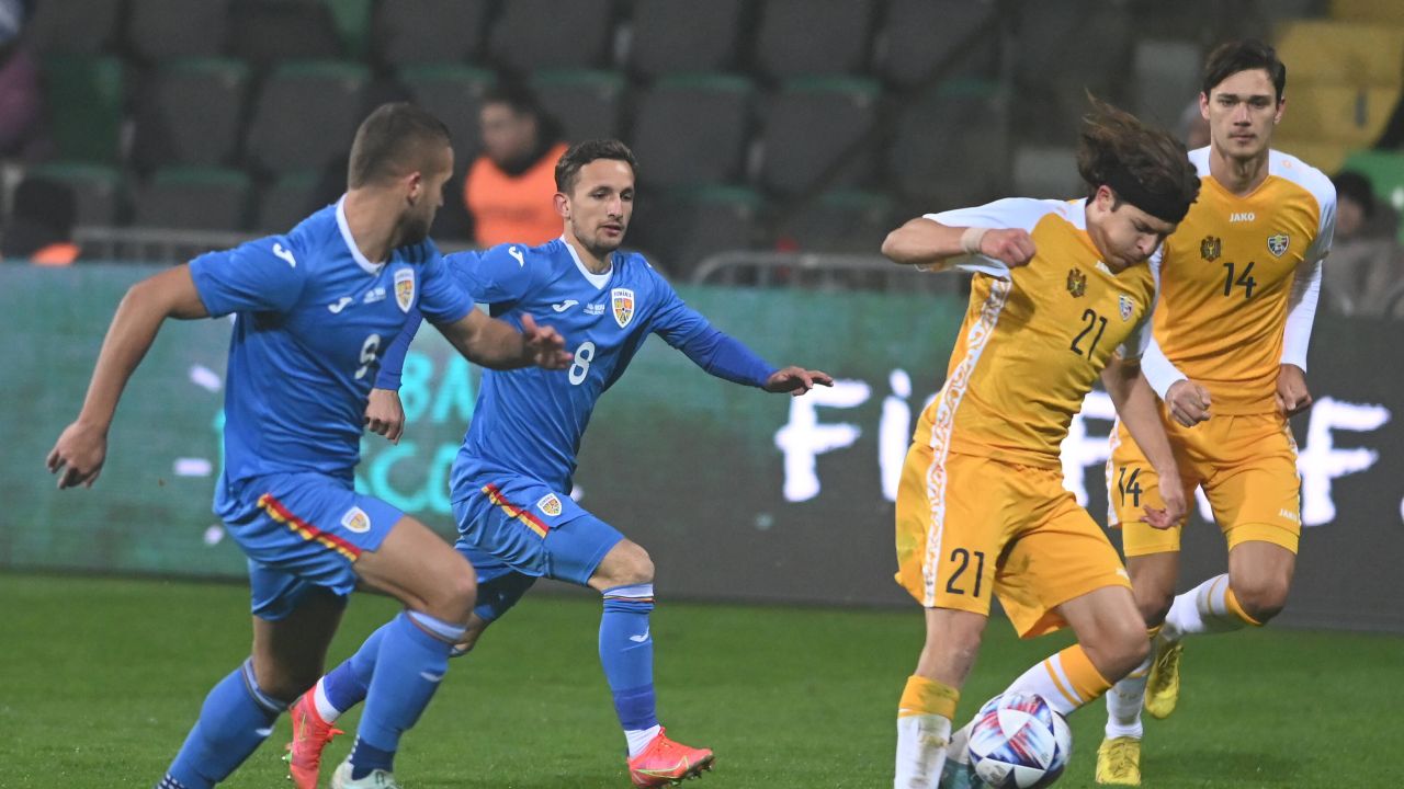 Pe urmele lui Ianis Hagi! Un fotbalist român a plecat de la Alaves la o echipă campioană din Scoția