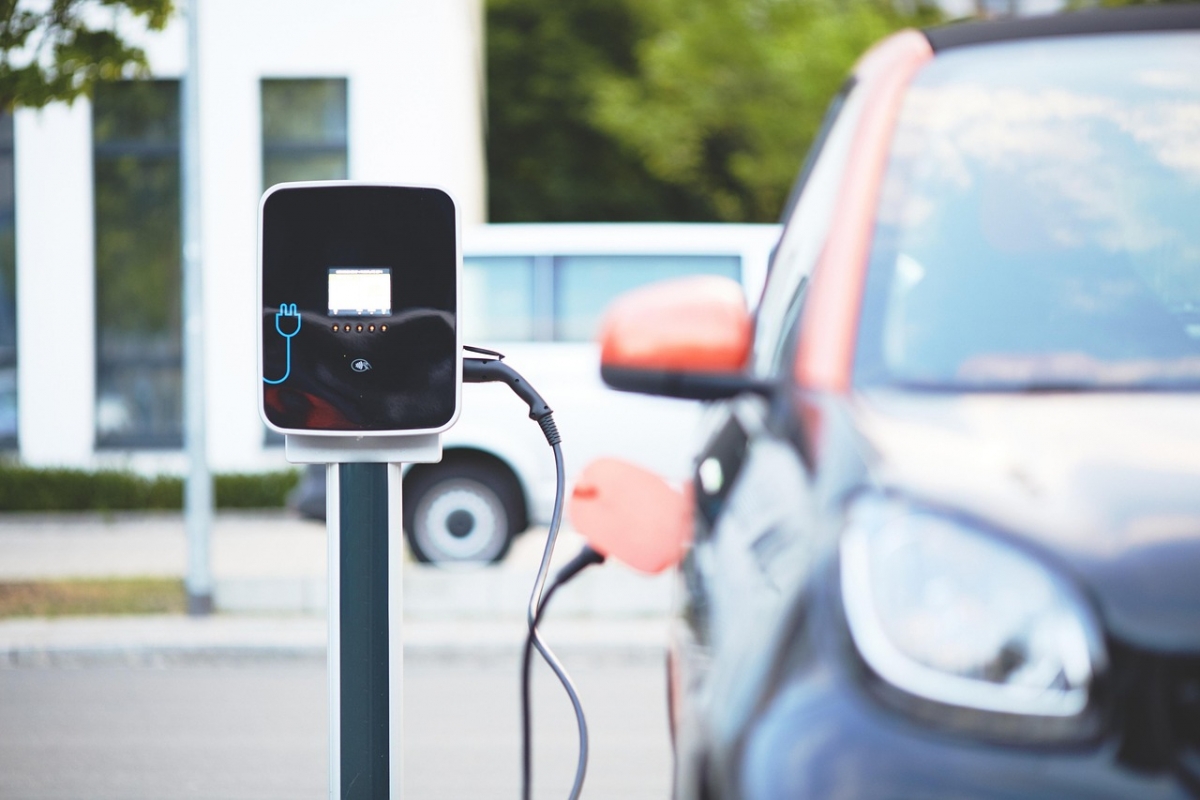 A intrat pe piață bateria pentru mașini electrice care se încarcă full în 12 minute și ține până la 500.000 km