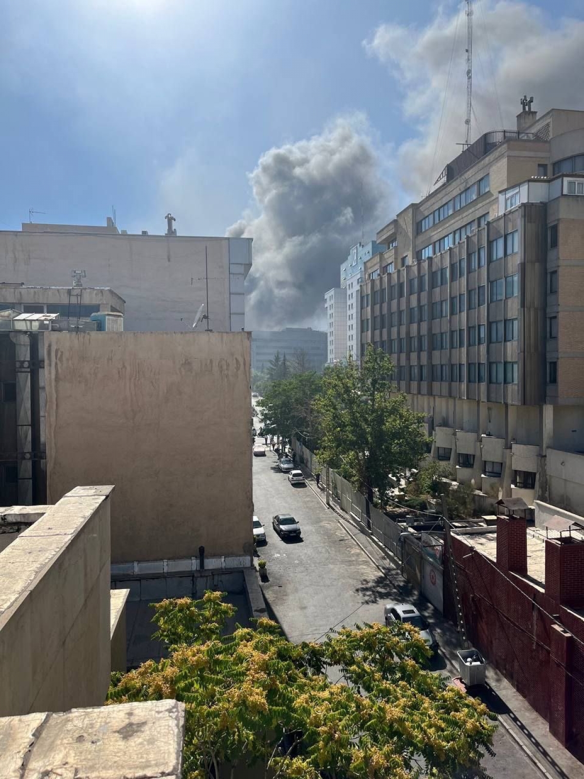 după ce sediul Mossad a fost ieri bombardat, Tel Avivul ‘rade’ sediul Securității Interne de la Teheran
