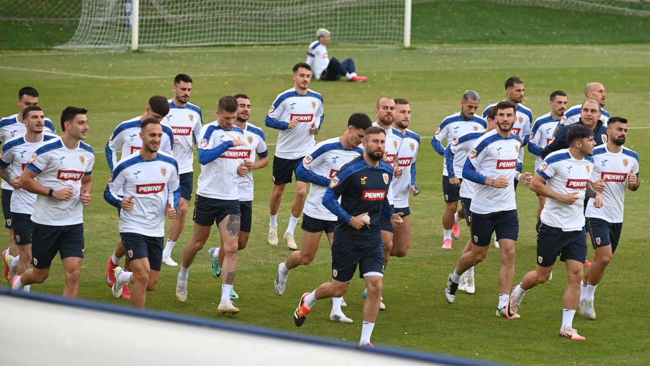 Dacă nici cu Cipru, atunci cu cine? Trei vedete ale naționalei, obligate să livreze fotbal pentru a nu pierde încrederea lui Lucescu